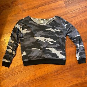 Victoria Secret PINK camo top M